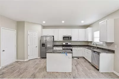4968 Locherby Drive, Fairburn, GA 30213 - Photo 9