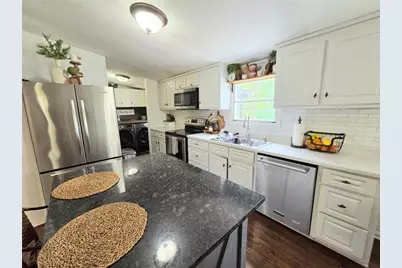 4855 Peachtree Drive, Buford, GA 30518 - Photo 9