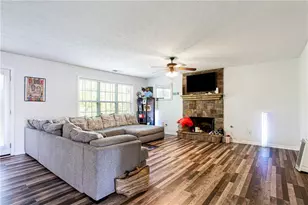 208 Overlook Point, Dallas, GA 30157 - Photo 5