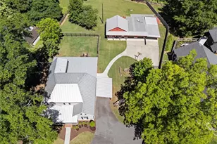 527 Main St, Suwanee, GA 30024 - Photo 3