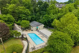 271 Lakemoore Dr NE, Atlanta, GA 30342 - Photo 23