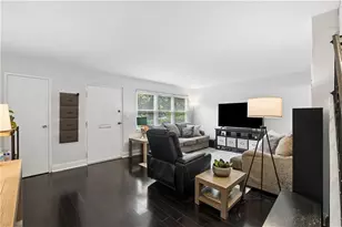 271 Lakemoore Dr NE, Atlanta, GA 30342 - Photo 9