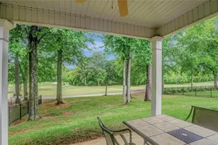 38 Greenview Dr, Newnan, GA 30265 - Photo 1