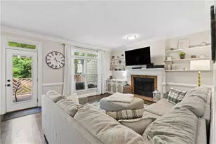 100 Weatherburne Dr, Roswell, GA 30076 - Photo 5