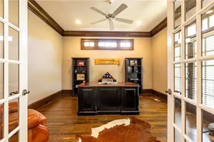 915 Glengate Pl, Atlanta, GA 30328 - Photo 9