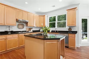 96 Highgrove Dr, Suwanee, GA 30024 - Photo 17