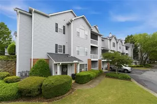 812 Vinings Forest Ln SE, Smyrna, GA 30080 - Photo 3