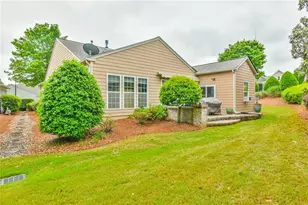 6305 Ashwood Ln, Hoschton, GA 30548 - Photo 3