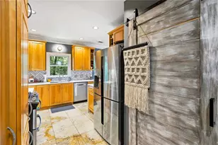 4565 Windsor Park Pl, Atlanta, GA 30342 - Photo 7