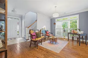 4565 Windsor Park Pl, Atlanta, GA 30342 - Photo 3