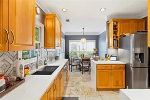 4565 Windsor Park Pl, Atlanta, GA 30342 - Photo 7
