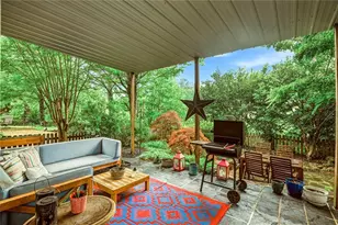4565 Windsor Park Pl, Atlanta, GA 30342 - Photo 9