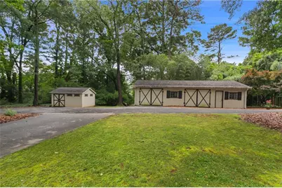 1025 Rays Road, Stone Mountain, GA 30083 - Photo 5