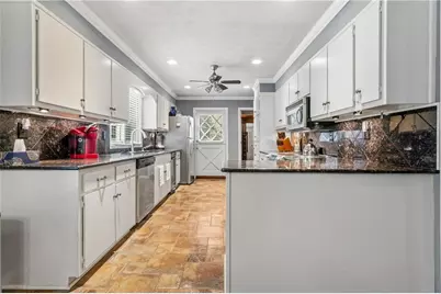 1025 Rays Road, Stone Mountain, GA 30083 - Photo 11