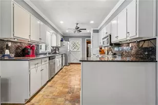 1025 Rays Rd, Stone Mountain, GA 30083 - Photo 11