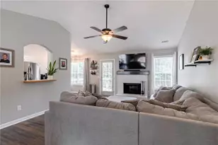 136 Silverstone Cir, Jefferson, GA 30549 - Photo 5