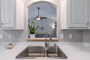 136 Silverstone Cir, Jefferson, GA 30549 - Photo 7