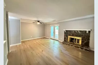 1084 Huntington Trace SE, Smyrna, GA 30082 - Photo 9