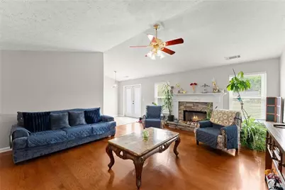 4570 Summerset Drive, Gainesville, GA 30507 - Photo 5