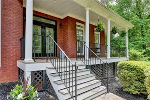 5062 Oak Farm Way, Flowery Branch, GA 30542 - Photo 5