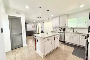 5292 Biffle Rd, Stone Mountain, GA 30088 - Photo 11