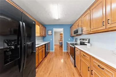 4249 Melinda Lane, Gainesville, GA 30507 - Photo 11