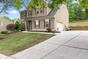 6615 Grove Meadows Ln, Cumming, GA 30028 - Photo 3