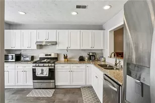 2901 Lenox Rd NE, Atlanta, GA 30324 - Photo 3