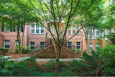 2634 Portbury Place NE, Atlanta, GA 30329 - Photo 3