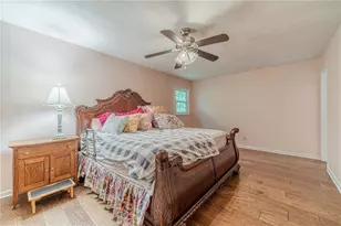 1600 Oleander Ln SW, Lilburn, GA 30047 - Photo 21