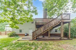 1600 Oleander Ln SW, Lilburn, GA 30047 - Photo 31