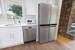 1176 Converse Dr NE, Atlanta, GA 30324 - Photo 13