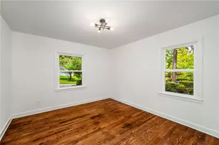 1774 Laurelwood Dr SW, Atlanta, GA 30311 - Photo 13