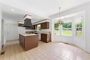 3245 W Anderson Dr, Lithia Springs, GA 30122 - Photo 13