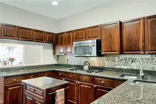 5364 Brooke Ridge Dr, Atlanta, GA 30338 - Photo 9