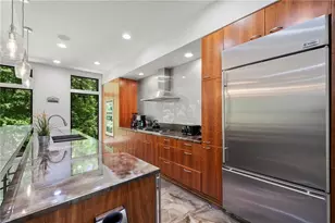 643 Larchmont Cir NW, Atlanta, GA 30318 - Photo 7