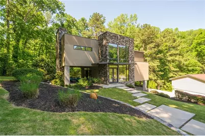 643 Larchmont Circle NW, Atlanta, GA 30318 - Photo 3