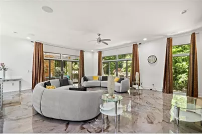 643 Larchmont Circle NW, Atlanta, GA 30318 - Photo 5