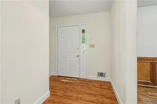 1208 Gate Post Ln, Lawrenceville, GA 30044 - Photo 3