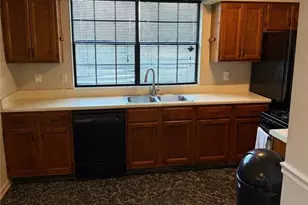 279 Blue Heron Dr, Jonesboro, GA 30238 - Photo 3