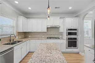 311 Edinburgh Ln, Woodstock, GA 30188 - Photo 11