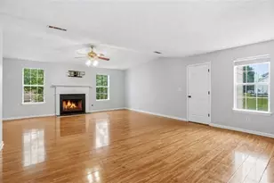 1592 Rogers Crossing Dr, Lithonia, GA 30058 - Photo 23