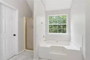 1592 Rogers Crossing Dr, Lithonia, GA 30058 - Photo 25