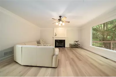 7450 Glenmaura Way, Suwanee, GA 30024 - Photo 17