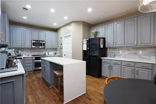 7185 Hartsfield Pl, Suwanee, GA 30024 - Photo 13