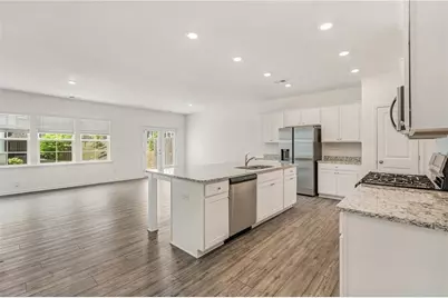 649 Isom Walk, Suwanee, GA 30024 - Photo 5