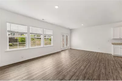 649 Isom Walk, Suwanee, GA 30024 - Photo 13