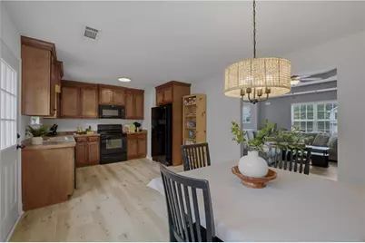 5458 Latham Manor Drive, Gainesville, GA 30506 - Photo 3