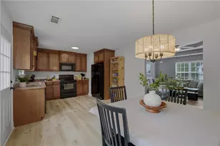 5458 Latham Manor Dr, Gainesville, GA 30506 - Photo 3