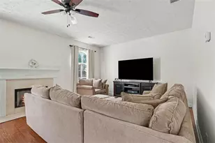 4023 Preston Oaks Pl, Lithonia, GA 30038 - Photo 9